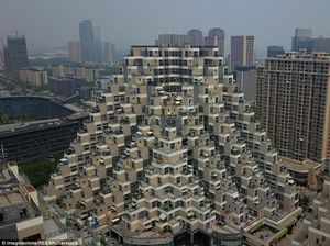 China Punya Piramida, Bentuknya Apartemen Terasering bak Sawah