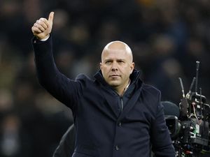 Liverpool Kokoh di Puncak, Slot Ingatkan Tak Jemawa sampai Bawa-bawa City