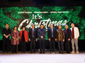Pesan Emil Dardak Saat Hadiri Perayaan Natal di GSJA Surabaya