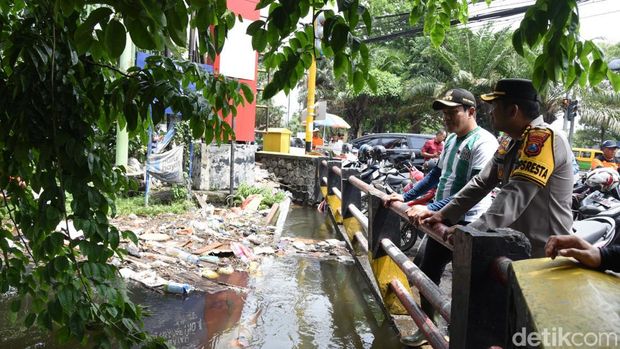 Forkopimda Sidoarjo sidak banjir Waru