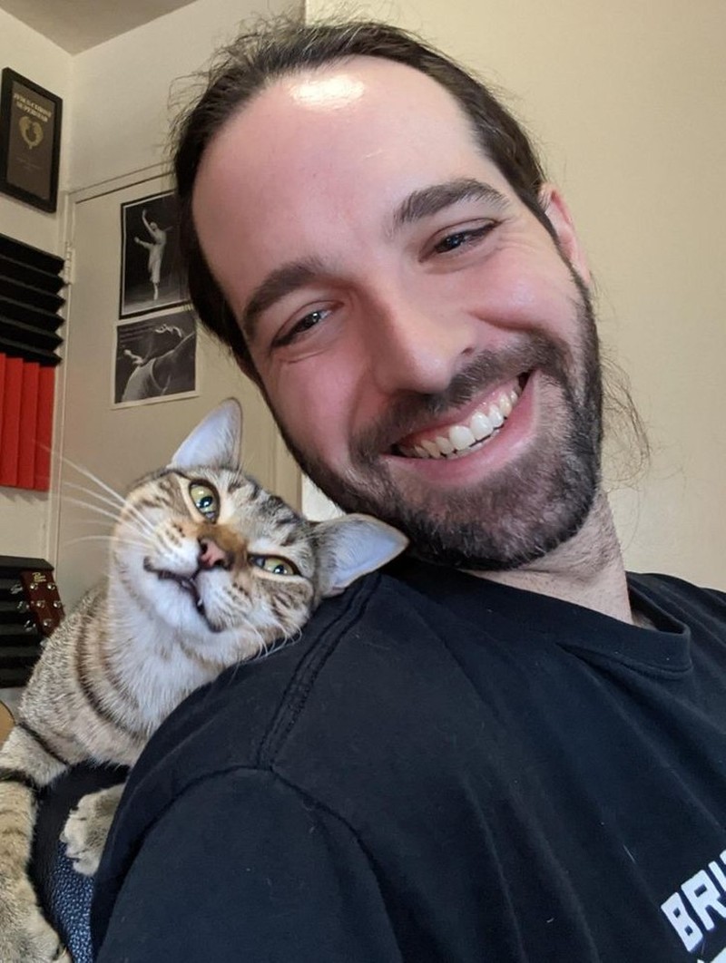 Gemas! Potret Tatapan Romantis Hewan ke Pemiliknya