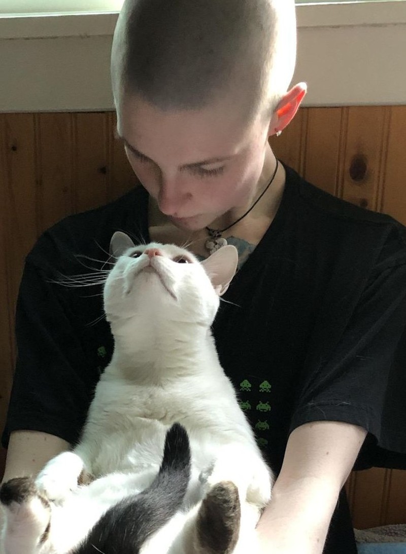 Gemas! Potret Tatapan Romantis Hewan ke Pemiliknya