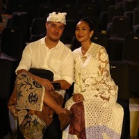 Happy Salma sendiri diketahui sudah pindah ke Bali ikut suaminya setelah menikah. Kehidupan rumah tangganya pun terlihat harmonis dan jauh dari kabar miring. Foto: Instagram/@happysalma