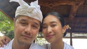 7 Foto Happy Salma & Tjok Gus, Suaminya yang Ternyata Bangsawan Bali