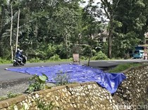 Proyek Jalan Poros Maros-Bone di Camba Molor gegara Jalan Amblas