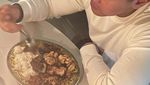 Kaesang Jago Masak, Sering Bikin Tahu Petis dan Steak untuk Erina Gudono