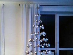 Kumpulan Potret Kreatif Pohon Natal Antimainstream