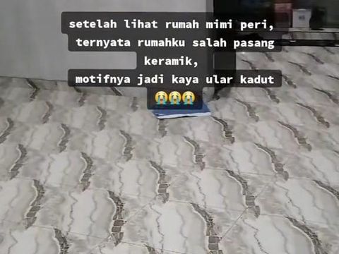 Lantai Keramik Motif Seperti Ular Kadut