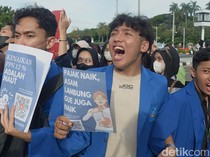 Mahasiswa Gelar Demo Tolak PPN 12 Persen di Patung Kuda
