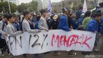 Mahasiswa Gelar Demo Tolak PPN 12 Persen di Patung Kuda