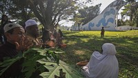 Tepat di tanggal hari ini yakni 26 Desember, tsunami besar di Aceh terjadi 20 tahun yang lalu. Sehingga tanggal 26 Desember menjadi peringatan tsunami Aceh. (ANTARA FOTO/Khalis Surry)