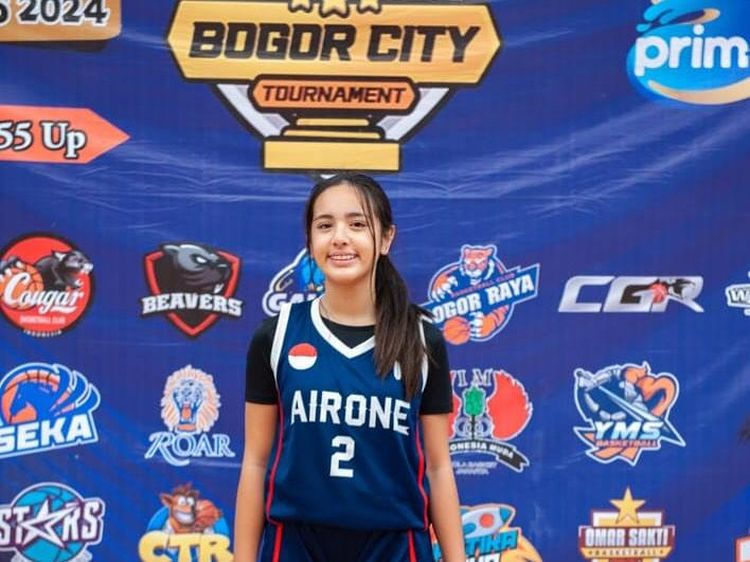Kece Abis! 10 Gaya Mikhayla Anak Nia Ramadhani Tanding Basket