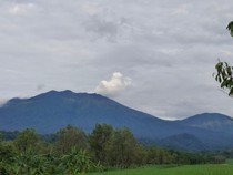 Asal-usul dan Sejarah Letusan Gunung Raung