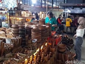 Libur Akhir Tahun, UMKM di Rest Area Banjaratma Brebes Panen Cuan!