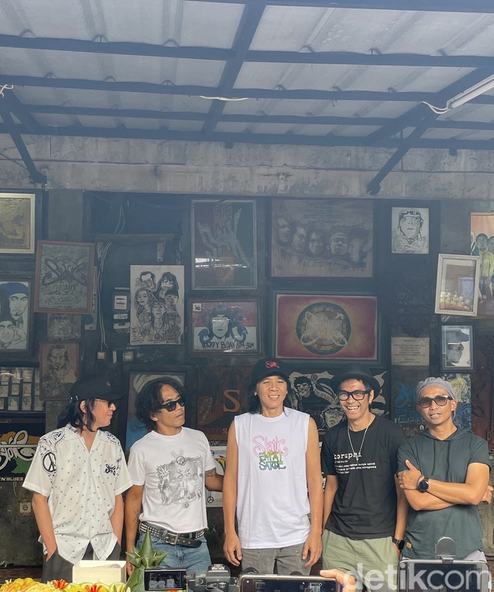 Slank rilis vinyl perdana.