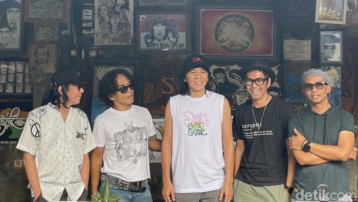 Slank rilis vinyl perdana.
