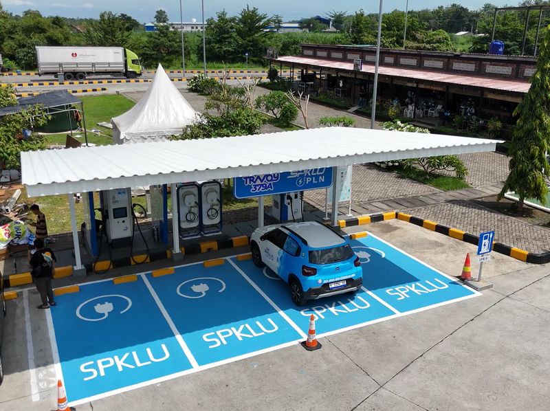 SPKLU yang disediakan PLN selama Nataru.