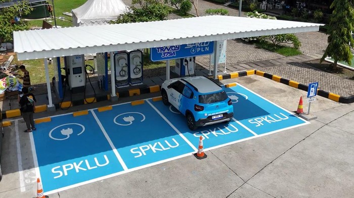 SPKLU yang disediakan PLN selama Nataru.