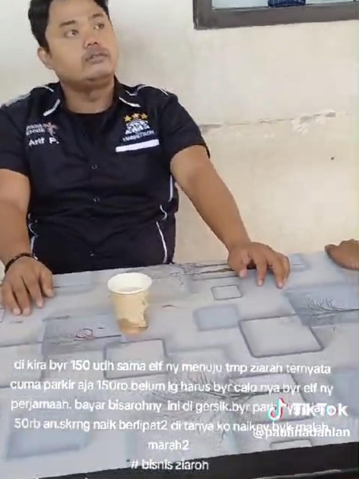 Viral tarif parkir wisata religi di Gresik Rp 150 ribu