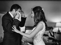 Bikin Haru, Kumpulan Momen Ayah Melihat Putrinya Berbaju Pengantin