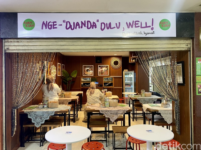 Blusukan ke Melawai Plaza Cicip Rawon dan Sop Djanda yang Lezat