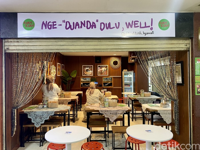 Blusukan ke Melawai Plaza Cicip Rawon dan Sop Djanda yang Lezat Blusukan ke Melawai Plaza Cicip Rawon dan Sop Djanda yang Lezat