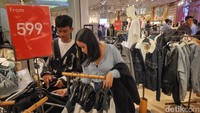 Jika rata-rata per keluarga 4 orang, maka jumlah pemudik 110,67 juta setara dengan 27.667.500 keluarga. Jika rata-rata per keluarga diasumsikan membawa uang rata rata Rp 3,3 juta, maka potensi perputaran uang mencapai 91,302 triliun. Jumlah ini besar kemungkinan bisa lebih mendekati Rp 100 triliun.