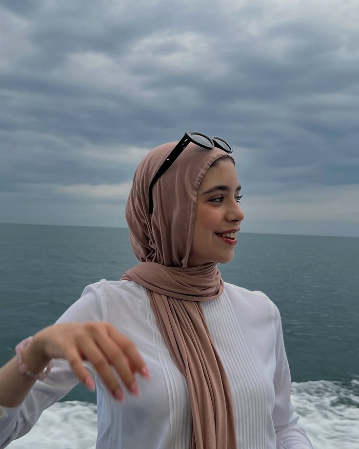 Isabella Azhari Isabella Azhari