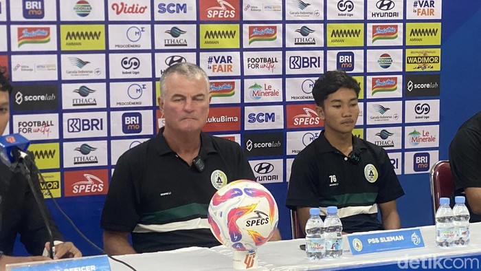 Jumpa pers PSS Sleman usai menghadapi Madura United di Stadion Manahan, Solo, Jumat (27/12/2024).