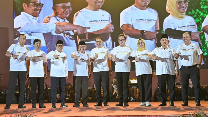 Kemendikdasmen resmi luncurkan Gerakan 7 Kebiasaan Anak Indonesia Hebat. Kemendikdasmen resmi luncurkan Gerakan 7 Kebiasaan Anak Indonesia Hebat.