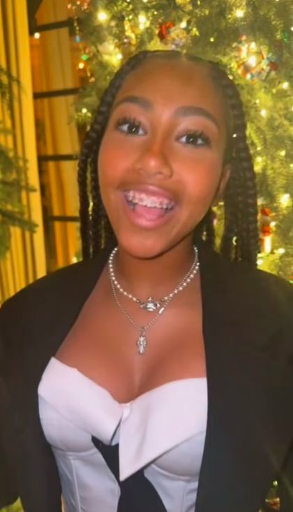 Kim Kardashian dan North West Kim Kardashian dan North West