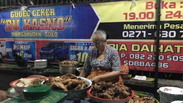10 Tempat Makan Legendaris di Surakarta yang Cocok Untuk Nostalgia