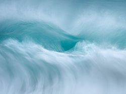 Kumpulan Foto Ombak, Menakjubkan Sekaligus Menakutkan