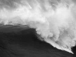 Kumpulan Foto Ombak, Menakjubkan Sekaligus Menakutkan