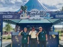 Mahasiswa-Dosen Poltekpar Lombok Pantau Pelayanan Wisatawan Selama Nataru