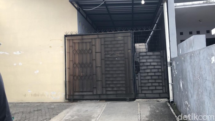 Penampakan kos tempat mahasiswi disiram air keras di Kota Jogja, Jumat (27/12/2024).