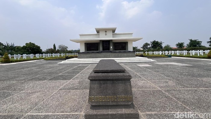 Makam Ereveld Kembang Kuning Surabaya