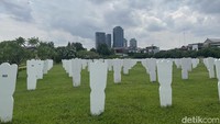 Tujuh makam Ereveld itu tersebar di berbagai kota, yakni 2 di Jakarta, 2 di Semarang, 1 di Cimahi, 1 di Pandu, Bandung, dan satu di Surabaya.