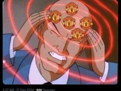 Meme Man United Kalah 0-2 dari Wolves, Diminta Merger dengan Man City