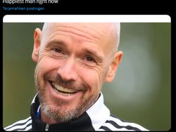 Meme Man United Kalah 0-2 dari Wolves, Diminta Merger dengan Man City