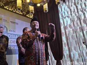 Kata Mensos Ada Rolls-Royce dan Emas Teronggok di Gudang, Punya Siapa?