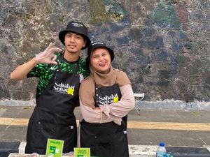 Pasutri Ini Jual Salad Ala Vietnam di Pinggir Jalan, Laku Ratusan Porsi Sehari