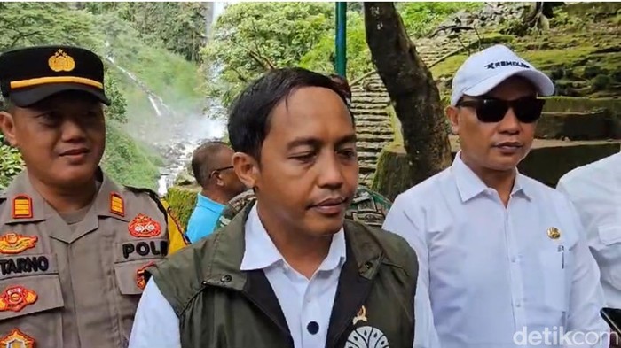 Menteri Kehutanan (Menhut), Raja Juli Antoni ditemui di Grojokan Sewu, Karanganyar, Jumat (27/12/2024).