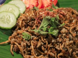 Resep Nasi Goreng Magelangan, Paduan Nasi dan Mi yang Gurih Nikmat