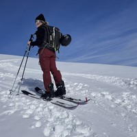Sophie juga tengah mempersiapkan diri untuk Kejuaraan Dunia Ski Freestyle dan Snowboard di Engadin, Swiss, yang direncanakan berlangsung pada Maret mendatang. Dalam sebuah wawancara sebelumnya, Sophie mengungkapkan impian besarnya untuk membawa pulang medali ke Swiss dari ajang tersebut. Foto: dok. Instagram