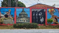 Pembuatan mural ini juga merupakan bagian dari program penataan kawasan unggulan di wilayah tersebut.  