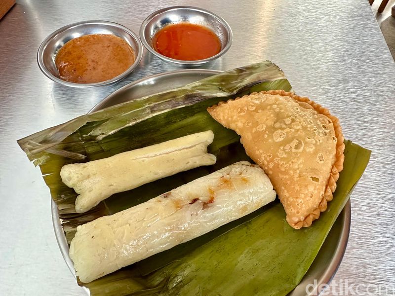Warung Ijo: Gurihnya Juara! Sop Saudara Khas Makassar Pakai Buras Lembut