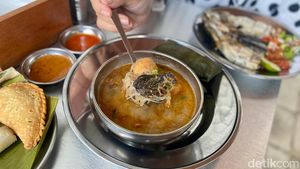 Gurih Mantap! Sop Saudara dan Bandeng Rica Racikan Warung Makassar