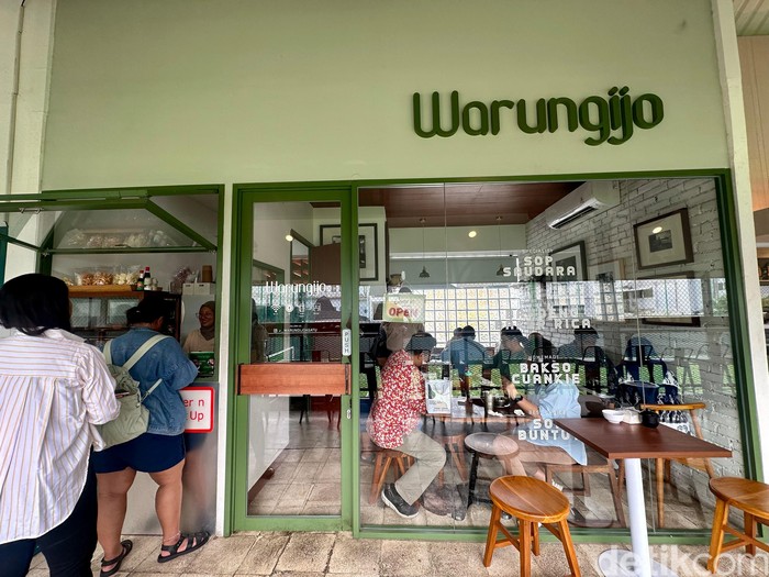 Warung Ijo: Gurihnya Juara! Sop Saudara Khas Makassar Pakai Buras Lembut Warung Ijo: Gurihnya Juara! Sop Saudara Khas Makassar Pakai Buras Lembut