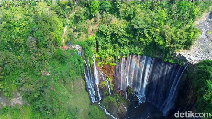 Air Terjun Tumpak Sewu Lumajang.